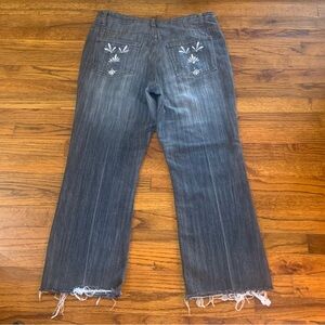 Crest Jeans Distressed Cutoff Hem Bootcut Denim Blue Jeans
13 / 14
Length 39”
